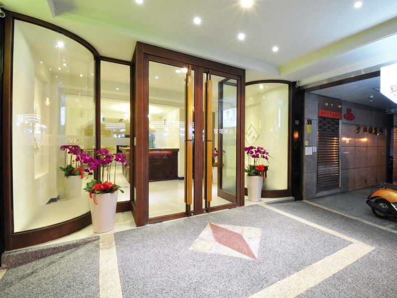 บราโว โฮเต็ล Hotel ไถจง ภายนอก รูปภาพ